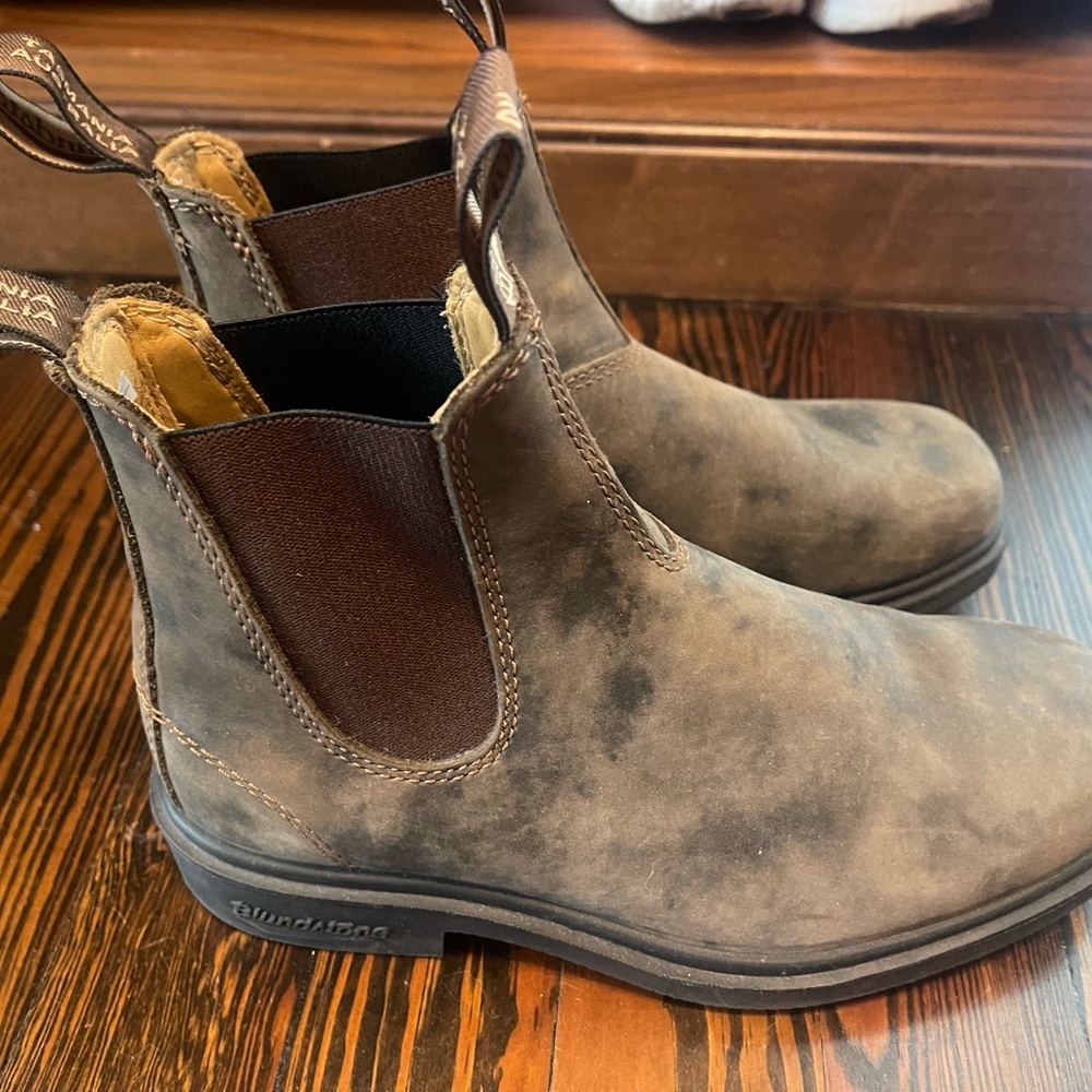 Blundstone Brown Chelsea Boots Weathered Style